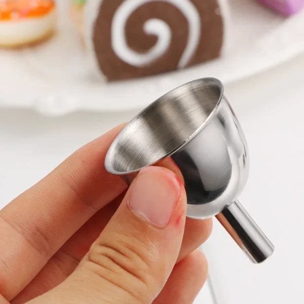 1PC Mini Stainless Steel Bar Wine Flask Funnel Small Mouth Funnels for Filling Hip Flask Beer Canning Liquid Bar Tools 1